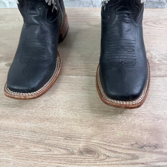 Macie Bean Black Embroidered Western Boots - Picture 4 of 8
